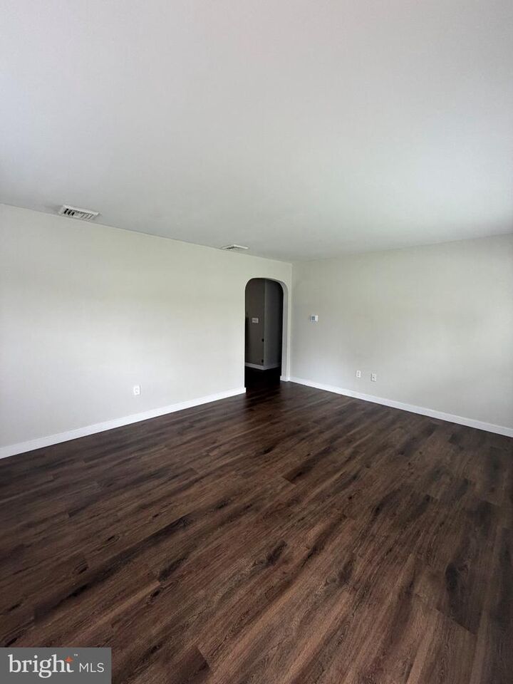 Property Photo: 1648 E Caracas Avenue PA 17033