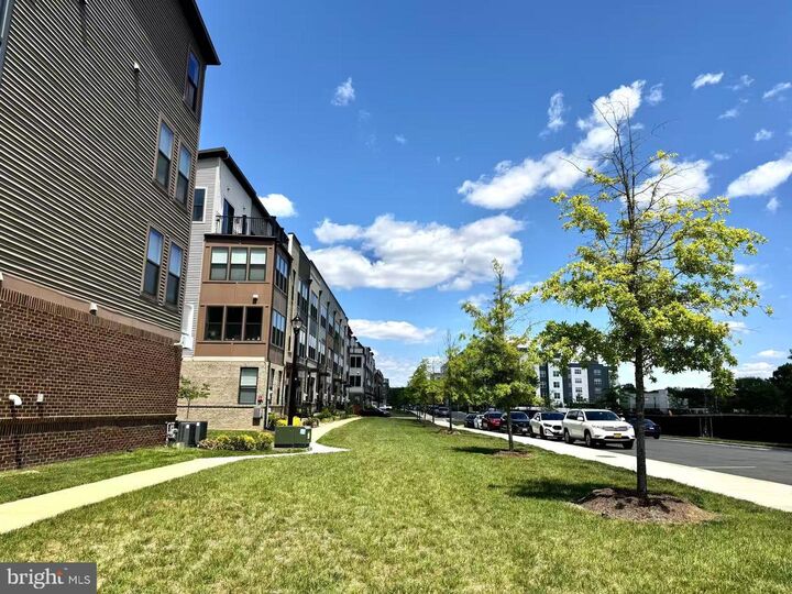 Property Photo: 5602 Little Branch Run MD 20782