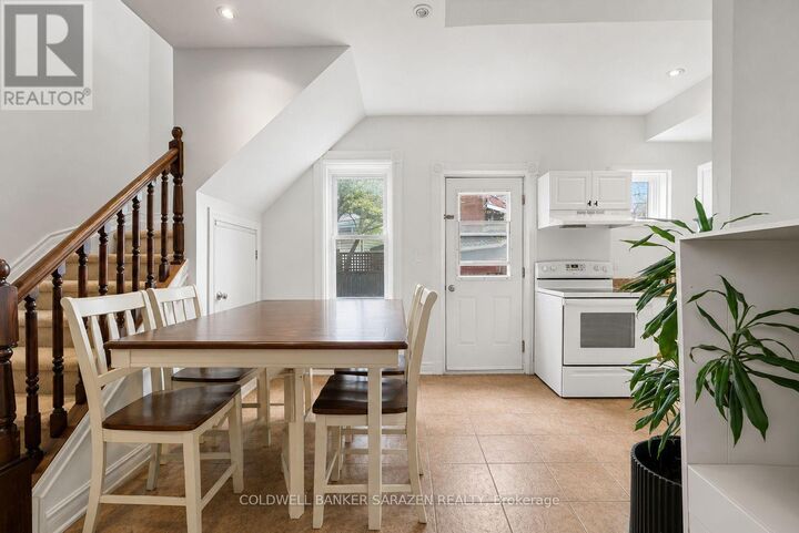Property Photo: 1308 Shillington Avenue ON K1Z 8A5