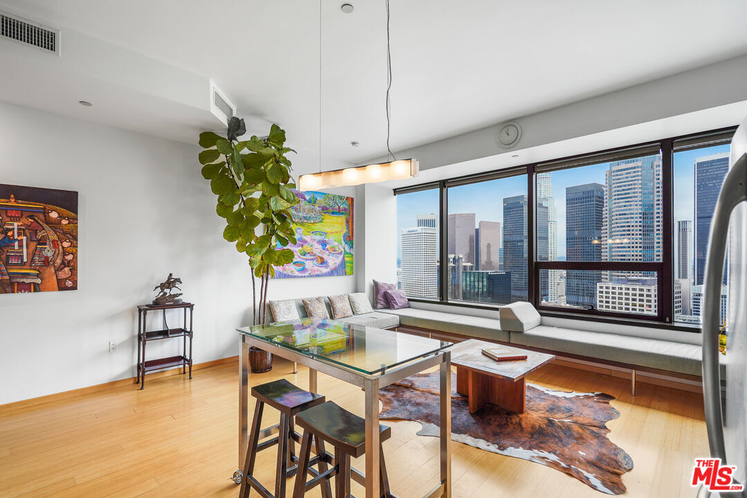 Property Photo: 1100 Wilshire Blvd, Unit 2610 CA 90017