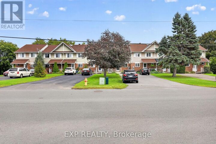Property Photo:  122 Laurier Street  ON K0A 1M0 