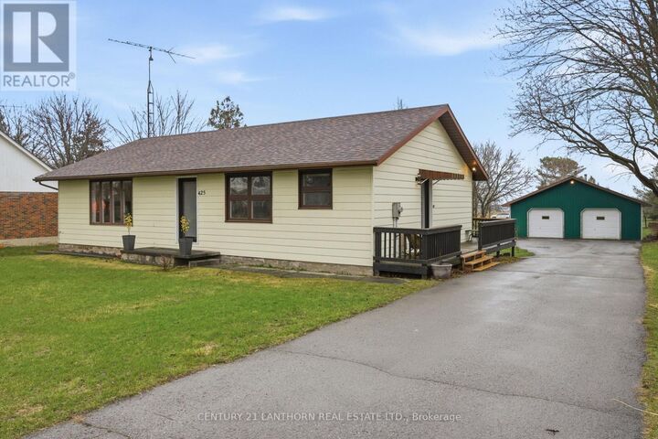 Property Photo: 425 Bloomfield Main Street ON K0K 1G0