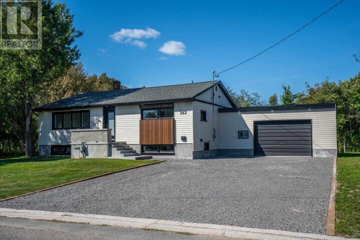 Property Photo:  262 Kingsford Rd  ON P6C 2W1 