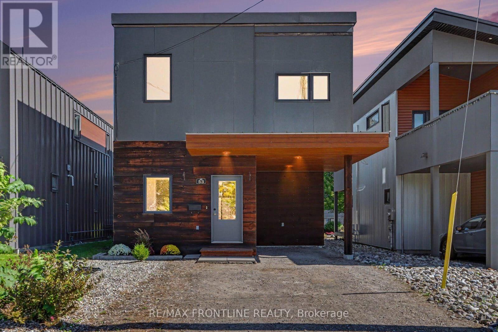Property Photo:  53 Arthur Street  ON K7H 1N4 