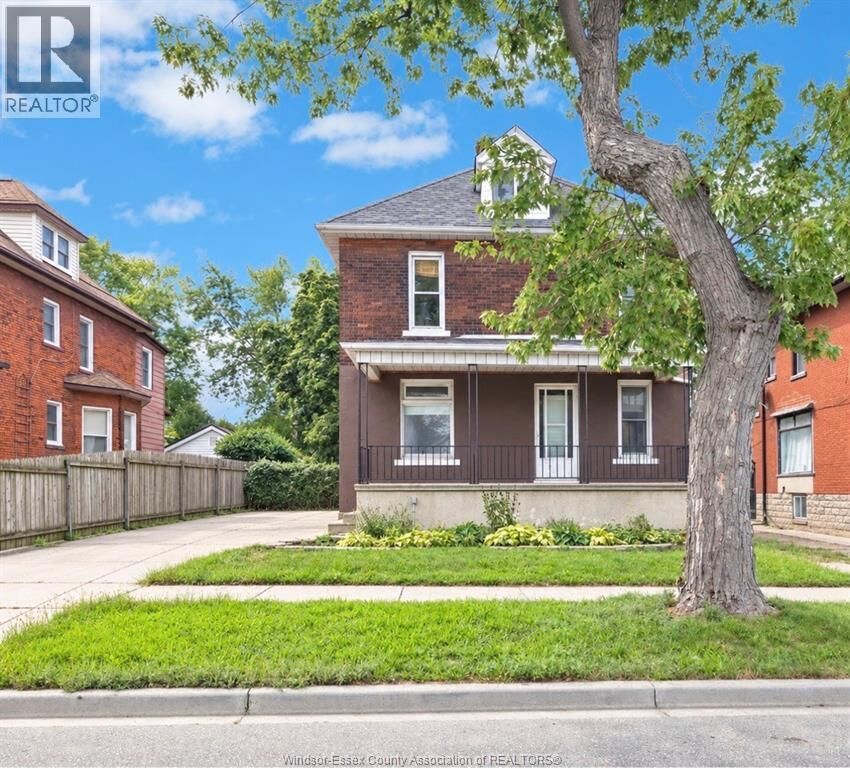 Property Photo:  231 Gladstone 1  ON N9A 2P6 