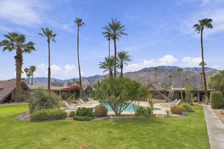 Property Photo:  1815 E Tachevah Drive  CA 92262 