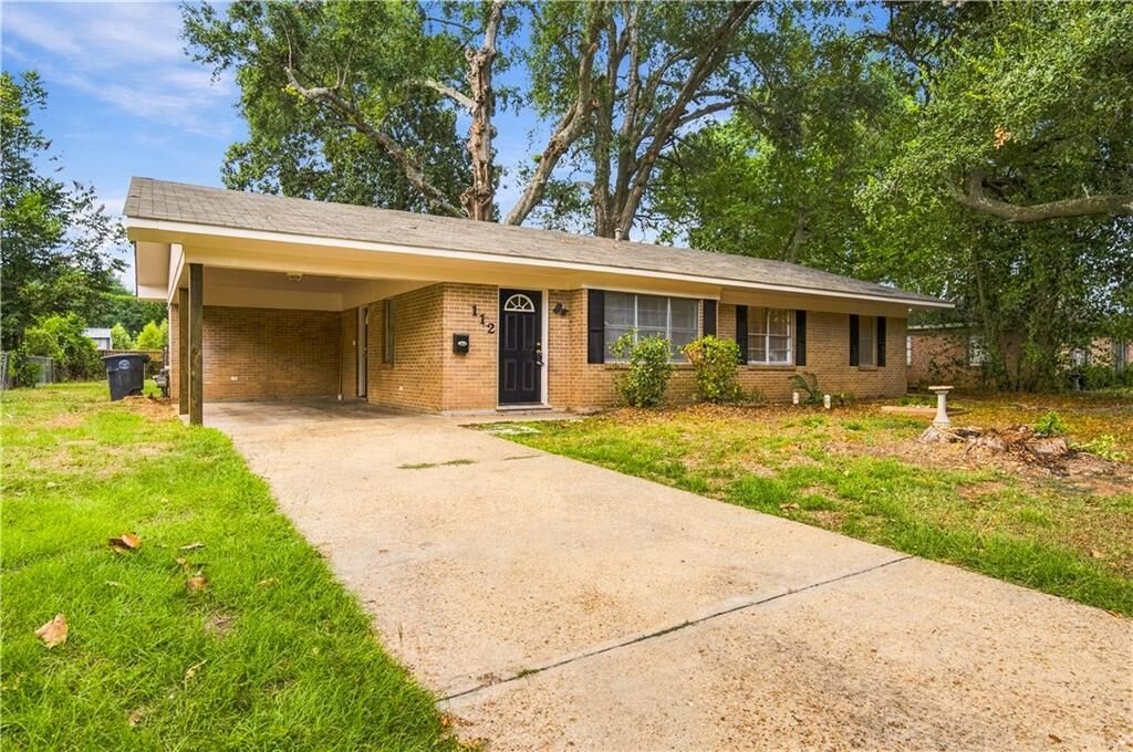 Property Photo:  112 Royal Street  LA 71457 