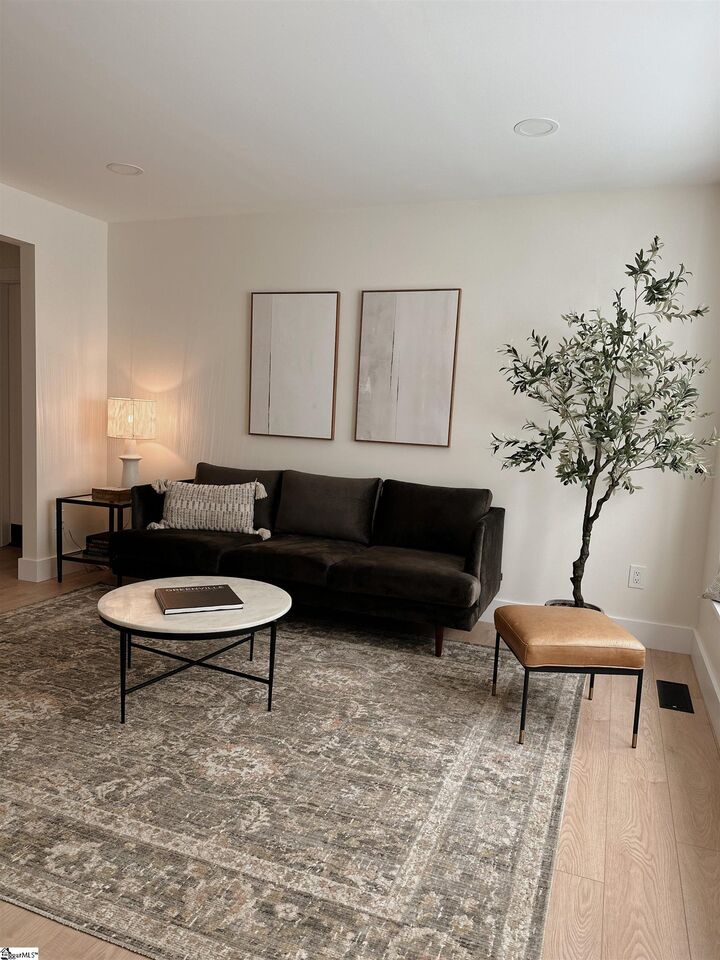 Property Photo:  2 Saint Andrews Court  SC 29607 