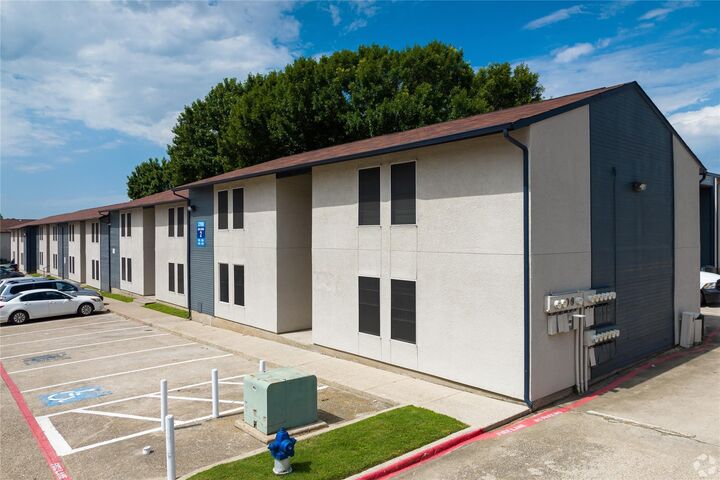 Property Photo:  3700 S Tyler Street 0172  TX 75224 
