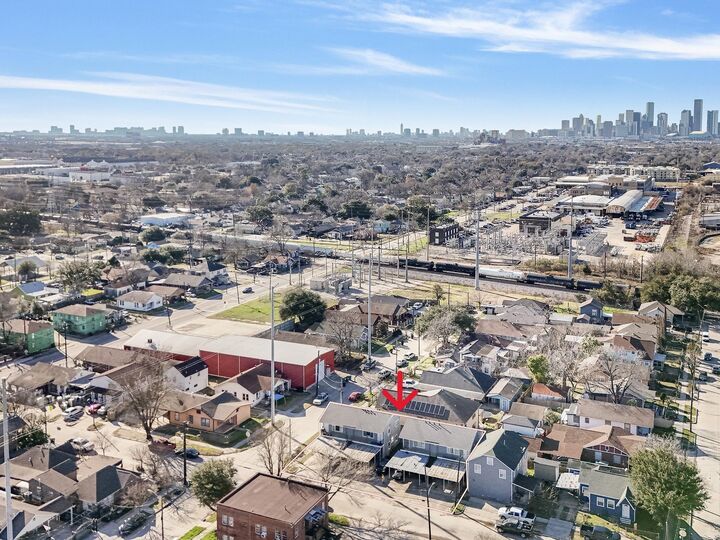 Property Photo: 801 &Amp 803 66th St TX 77011