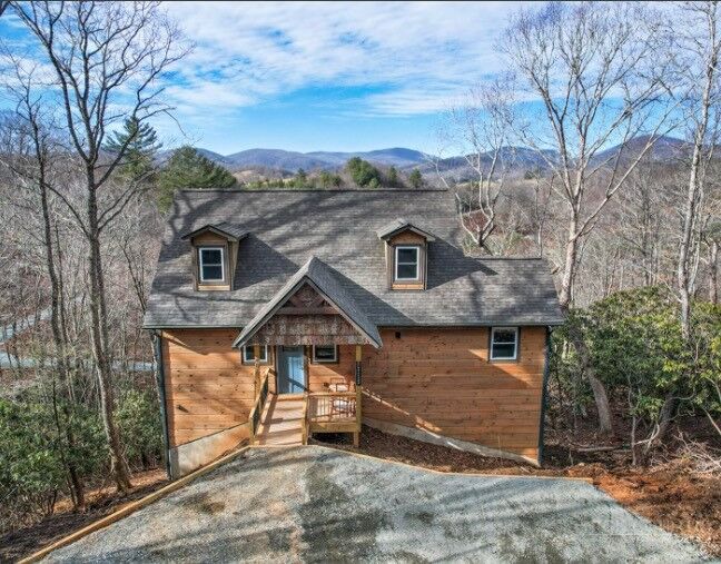 Property Photo:  406 Red Maple Lane  NC 28607 