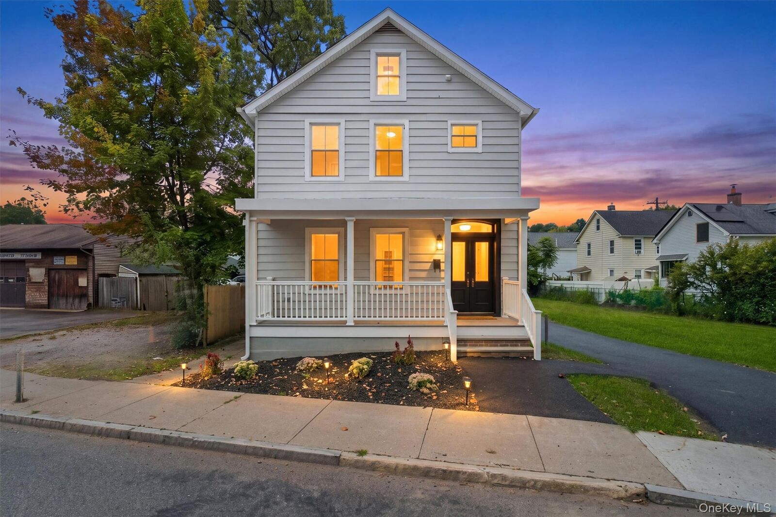 Property Photo:  119 Verplanck Avenue  NY 12508 