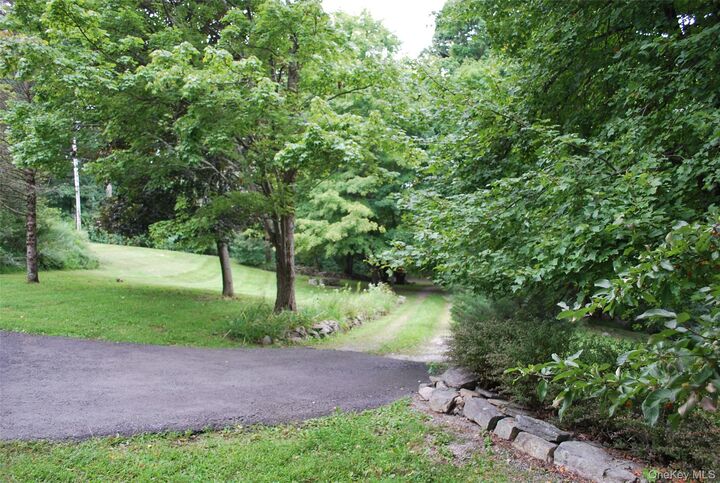 Property Photo:  7 Abbey Road  NY 10990 