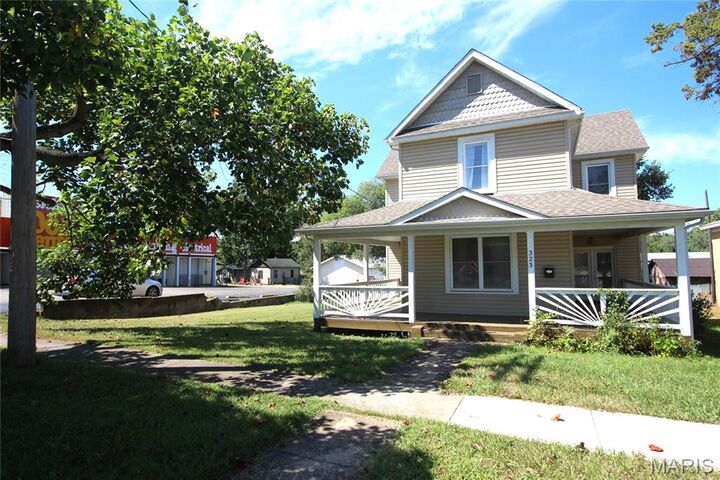 Property Photo:  323 N Division Street  MO 63628 