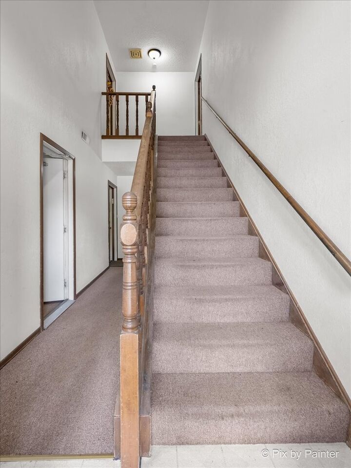 Property Photo: 1511 Longwood Drive 1511 IL 60178