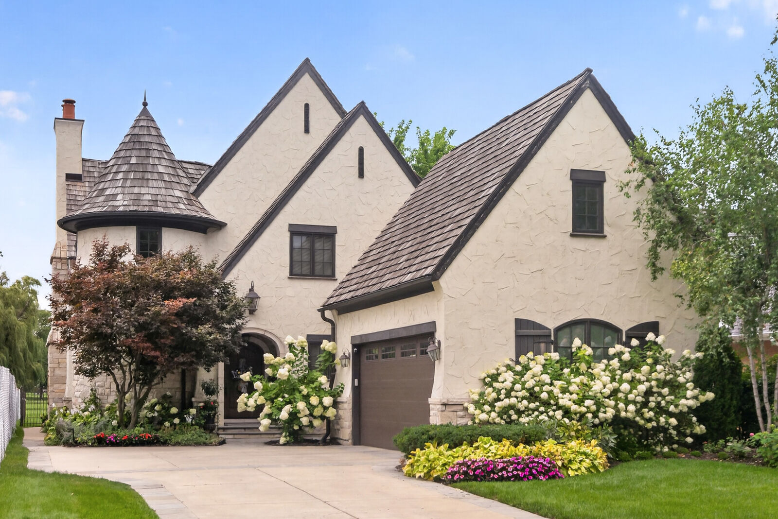 Property Photo: 928 Hastings Street IL 60068