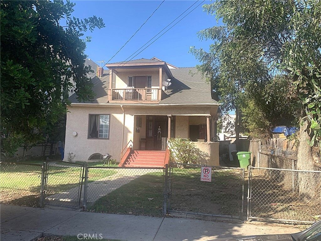 Property Photo:  1835 W 12th  CA 90006 