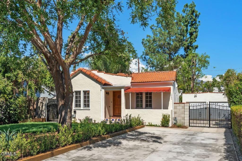 Property Photo:  787 Elmira Street  CA 91104 