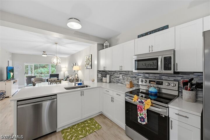 Property Photo:  