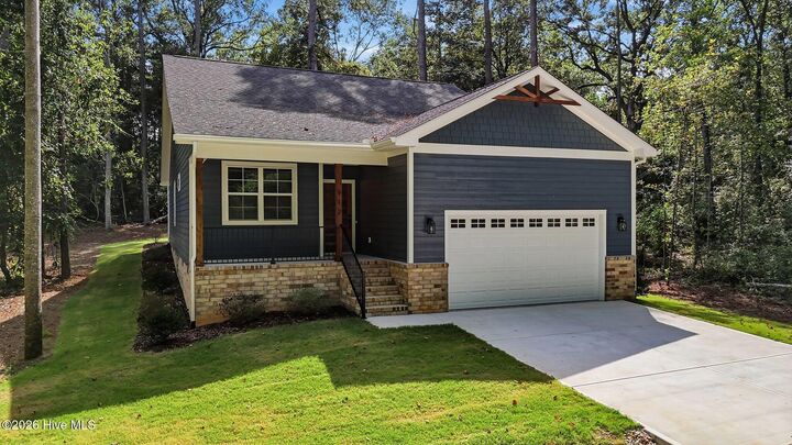 Property Photo:  912 Thrush Drive  NC 28394 