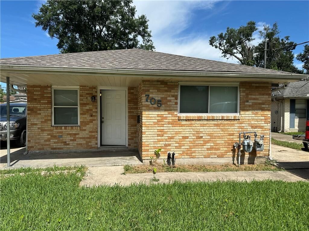 Property Photo: 705 Bell Street LA 70003
