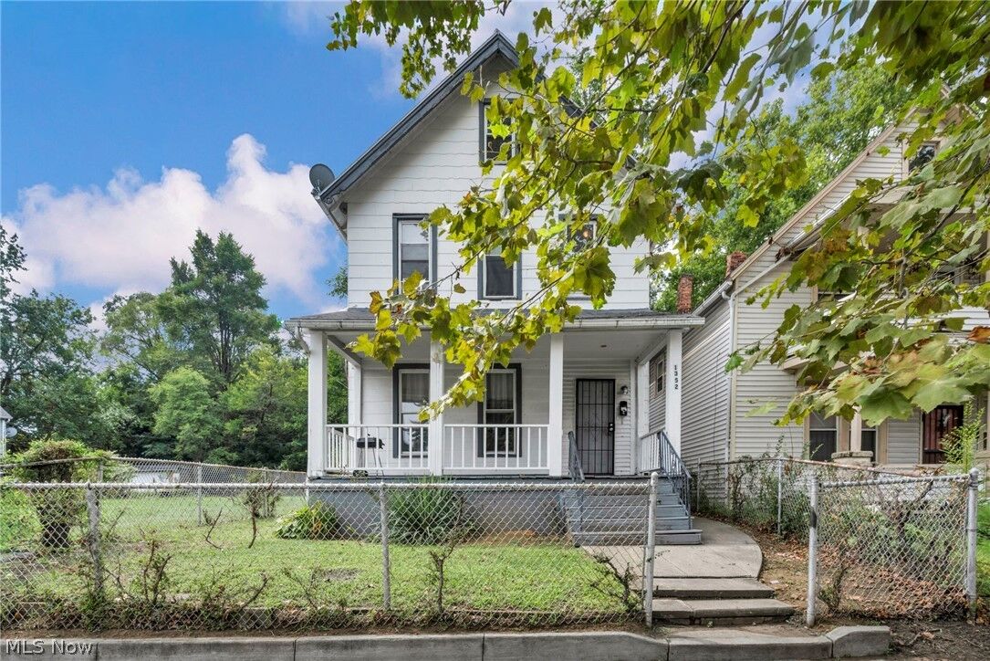 Property Photo:  1352 Giddings Avenue  OH 44103 