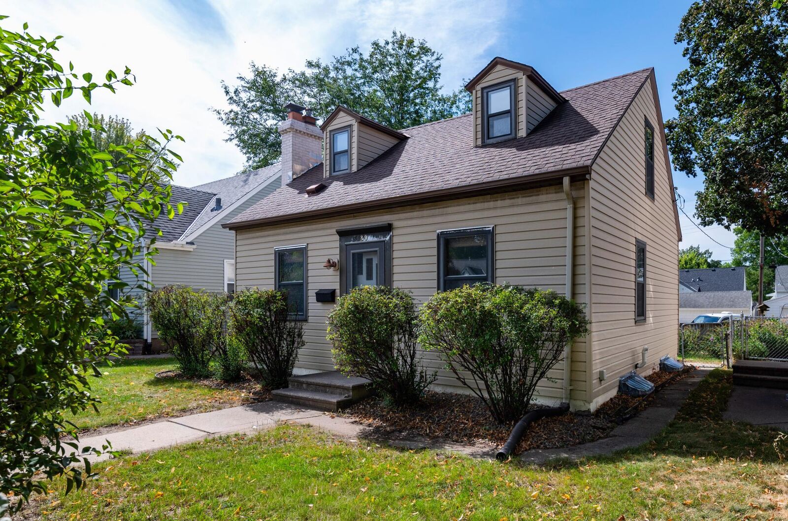 Property Photo: 3120 Louisiana Avenue S MN 55426