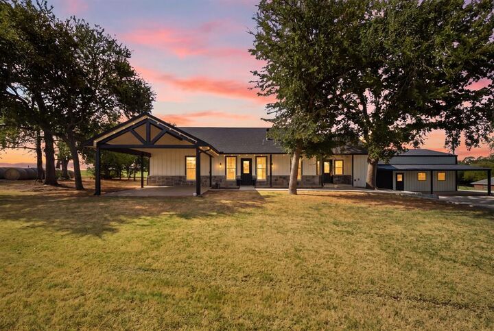 Property Photo:  5480 New Hope Road  TX 76227 