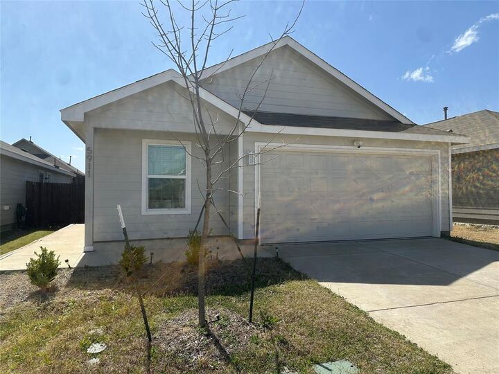 Property Photo: 5911 Nyquist Way TX 75126