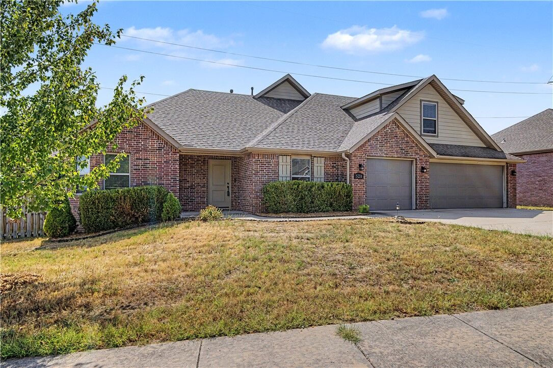 Property Photo:  520 Sorrento Drive  AR 72719 