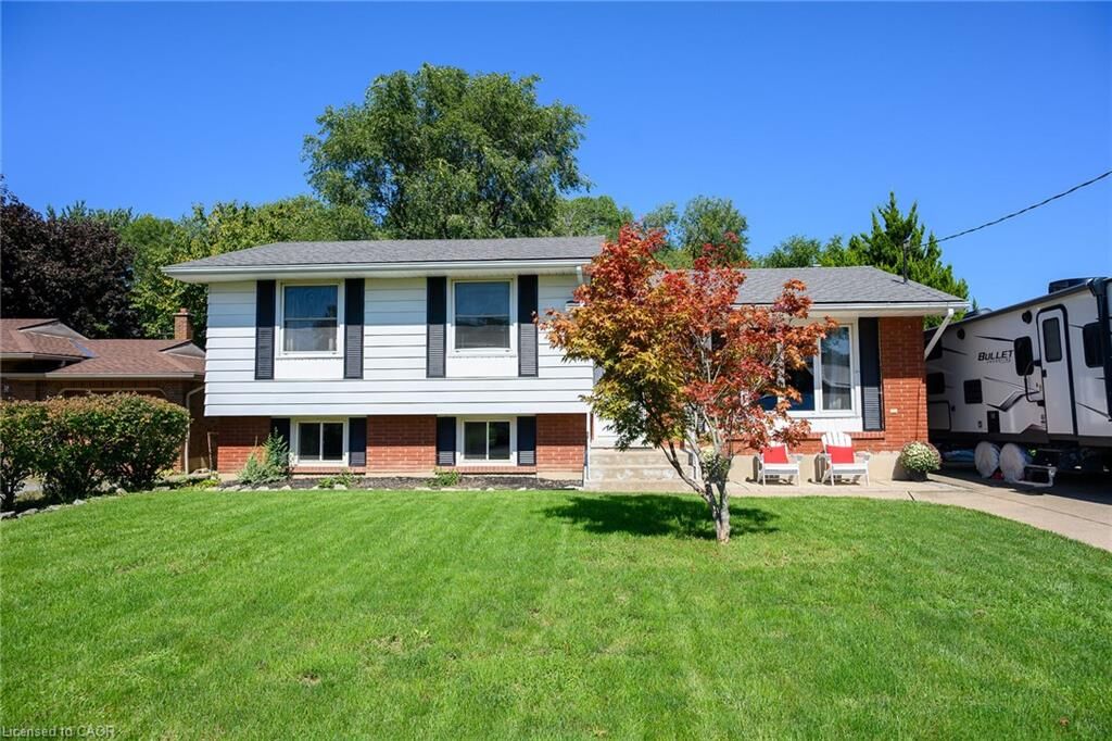 Property Photo: 3 Jill Court ON L2S 1A7