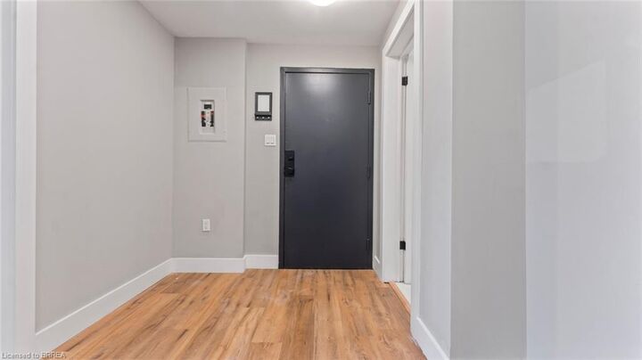 Property Photo:  302 Colborne Street 2  ON N3S 3M9 
