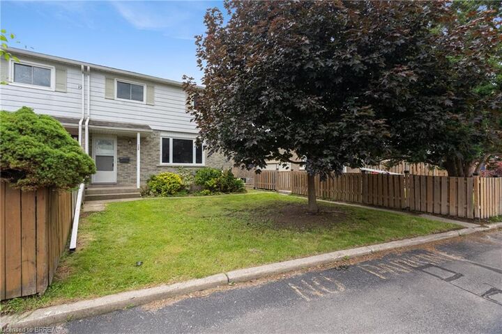 Property Photo: 18 Oakhill Drive 12B ON N3T 0J2