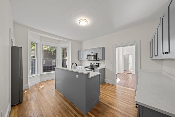Property Photo:  16 Lafayette Street 1  MA 01880 