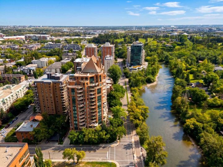 Photo de la propriété:  228 26 Avenue SW 1702  AB T2S 3C6 