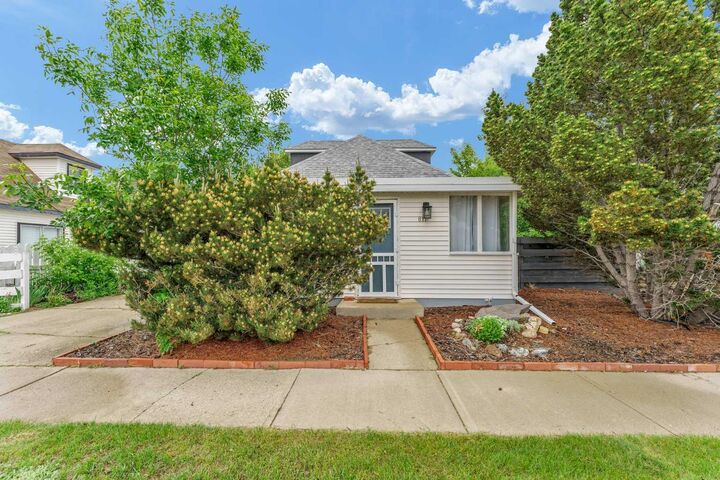 Property Photo:  817 Main Street S  AB T0J 2P0 