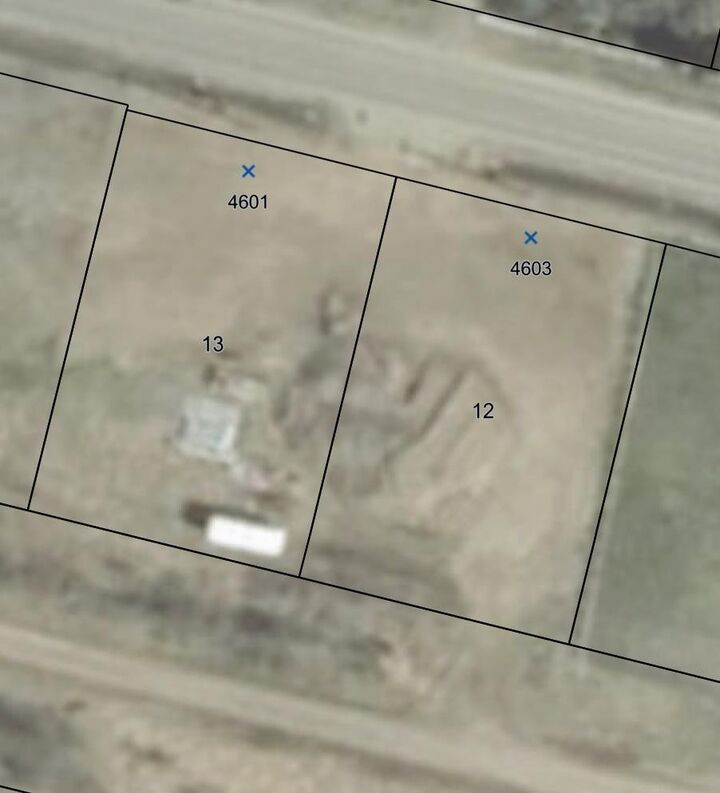 Property Photo:  4601-4603 49 Avenue  AB T0B 0E3 