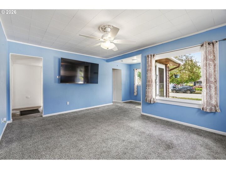 Property Photo:  630 20th Ave  WA 98632 