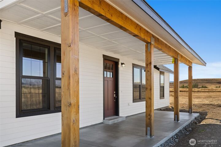 Property Photo: 720 Green Canyon Lane WA 98926