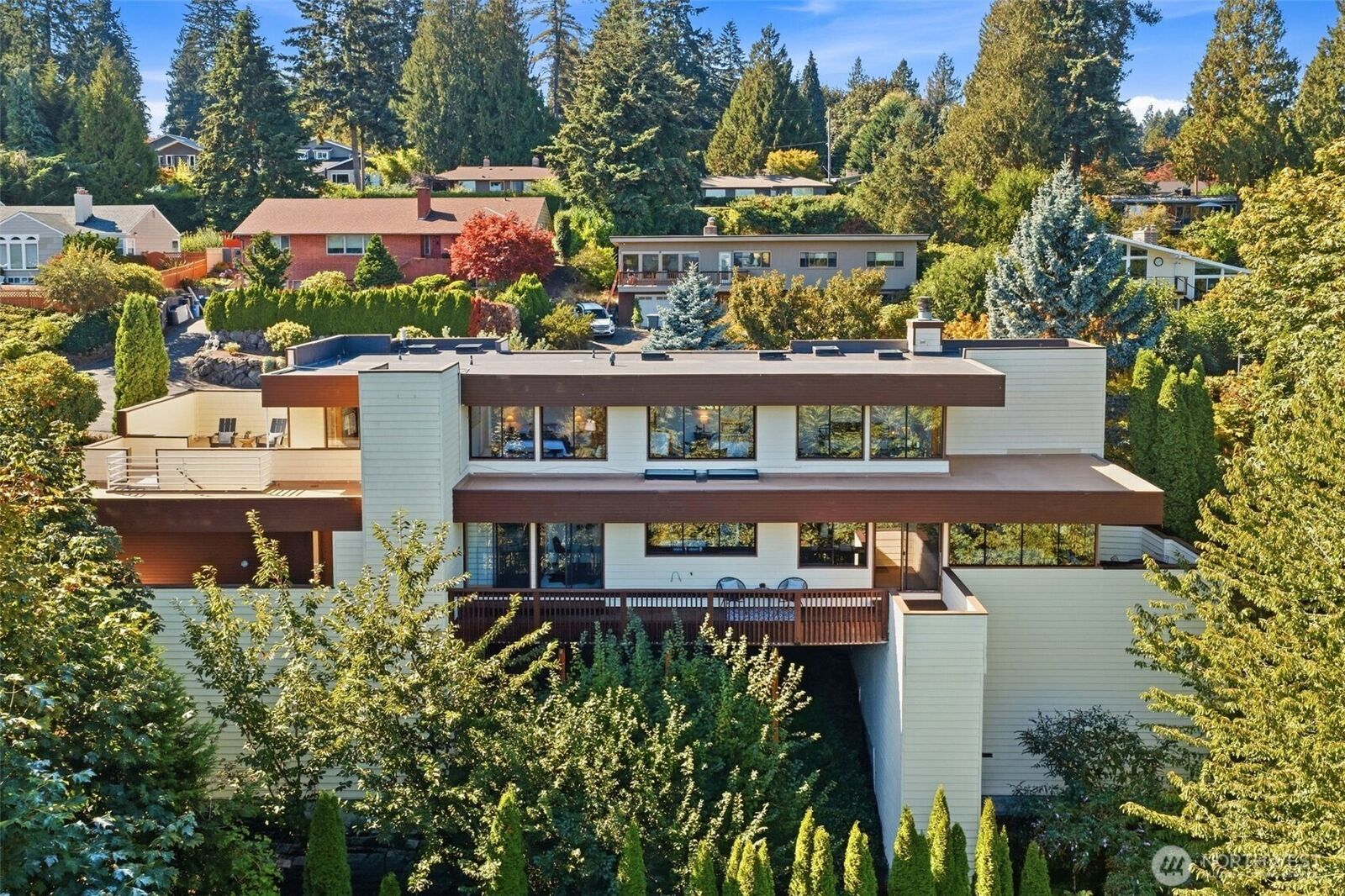 Property Photo: 16328 35th Avenue NE WA 98155