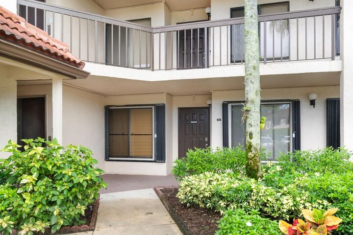 Property Photo:  10110 Cedar Point Boulevard 104  FL 33437 