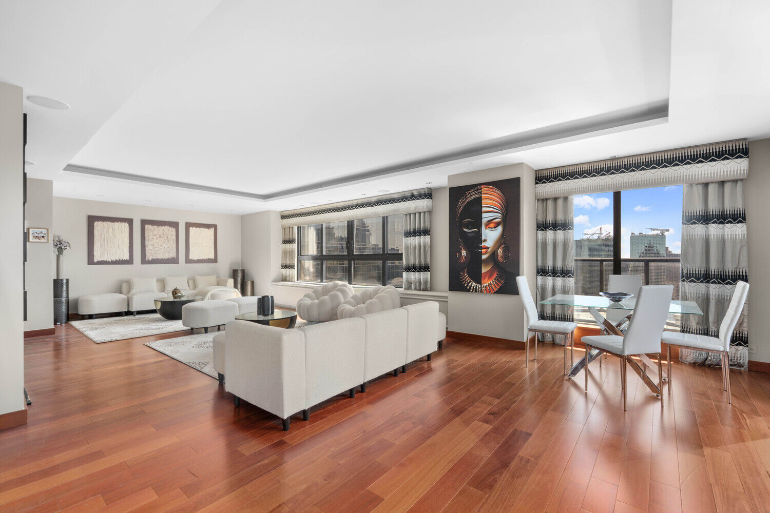 Property Photo:  100 United Nations Plaza Ph50b  NY 10017 