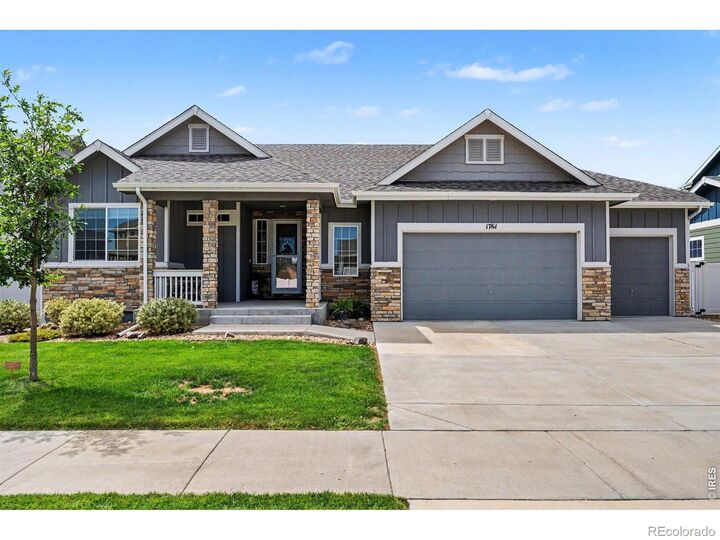 Property Photo:  1761 Vista Point Lane  CO 80550 