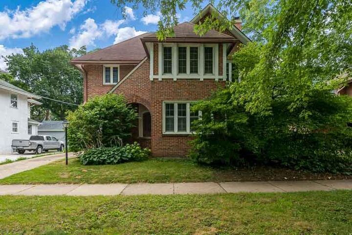 Property Photo: 810 Chapin Street WI 53511