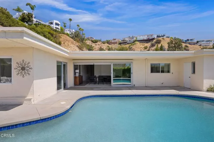 Property Photo:  1919 Deermont Road  CA 91207 
