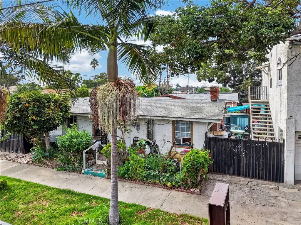 Property Photo:  1870 W 37th Place  CA 90018 