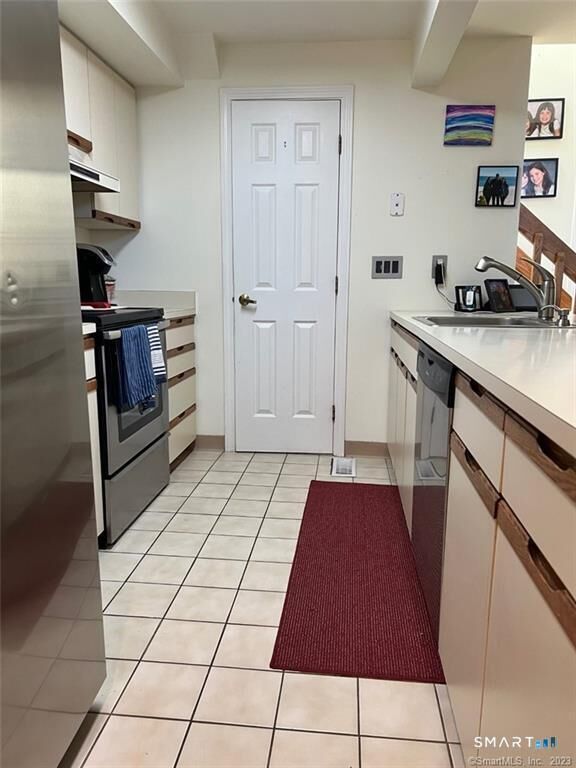 Property Photo:  67 Sandpiper Crescent 67  CT 06460 
