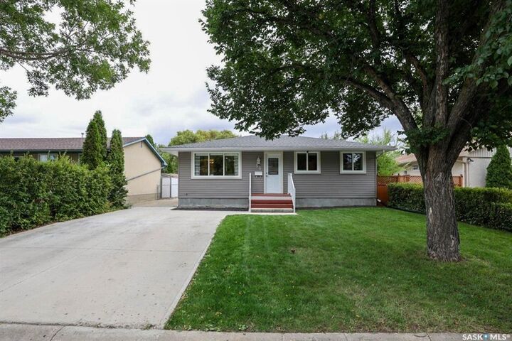 Property Photo:  55 Peart Crescent  SK S4N 4R4 