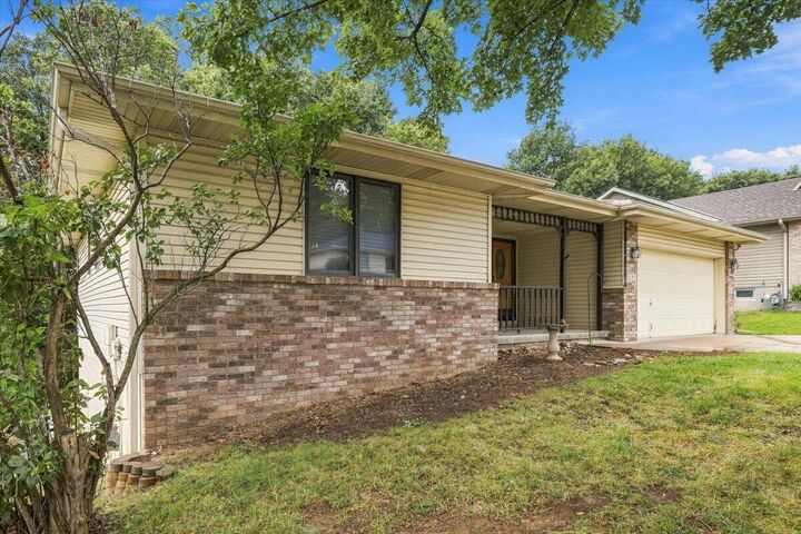 Property Photo: 121 Sunny Ridge Drive IA 51503