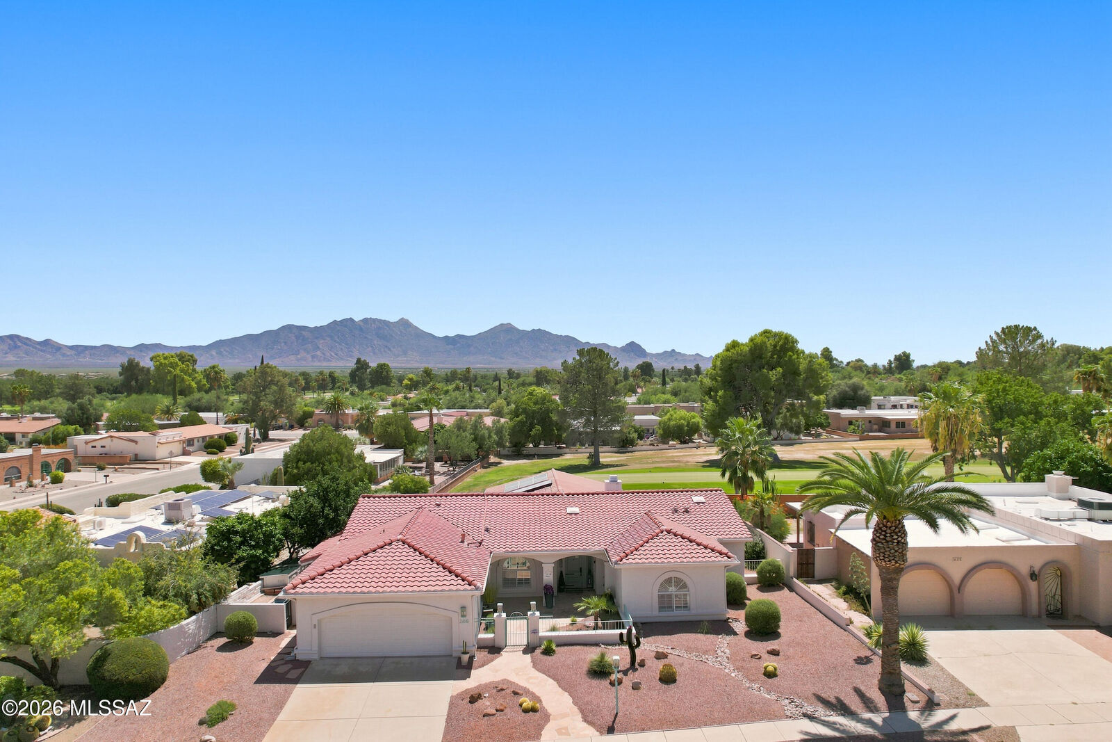 Property Photo:  286 E Paseo De Golf  AZ 85614 